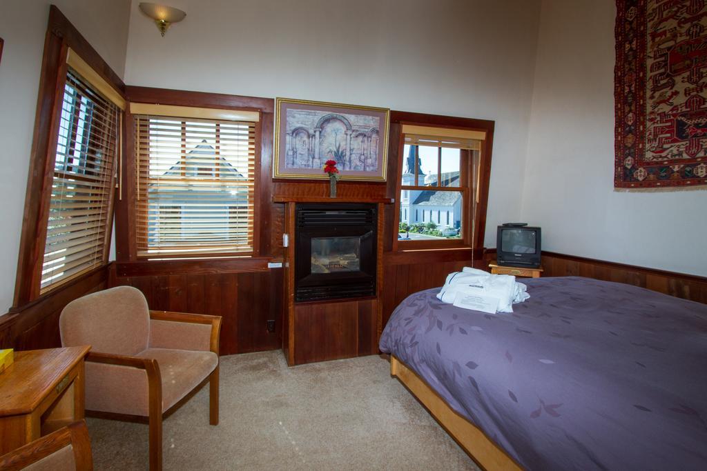 Sweetwater Inn And Spa Мендосіно Номер фото